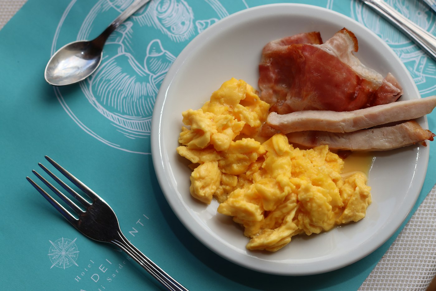 Can you freeze cooked bacon? Yes, and it reheats in a minute