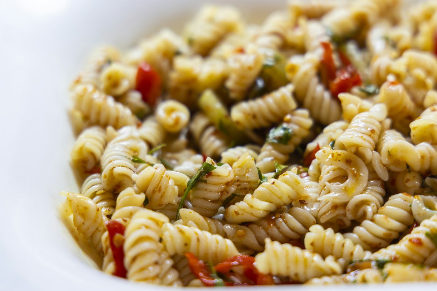 Lemony tuna pasta salad